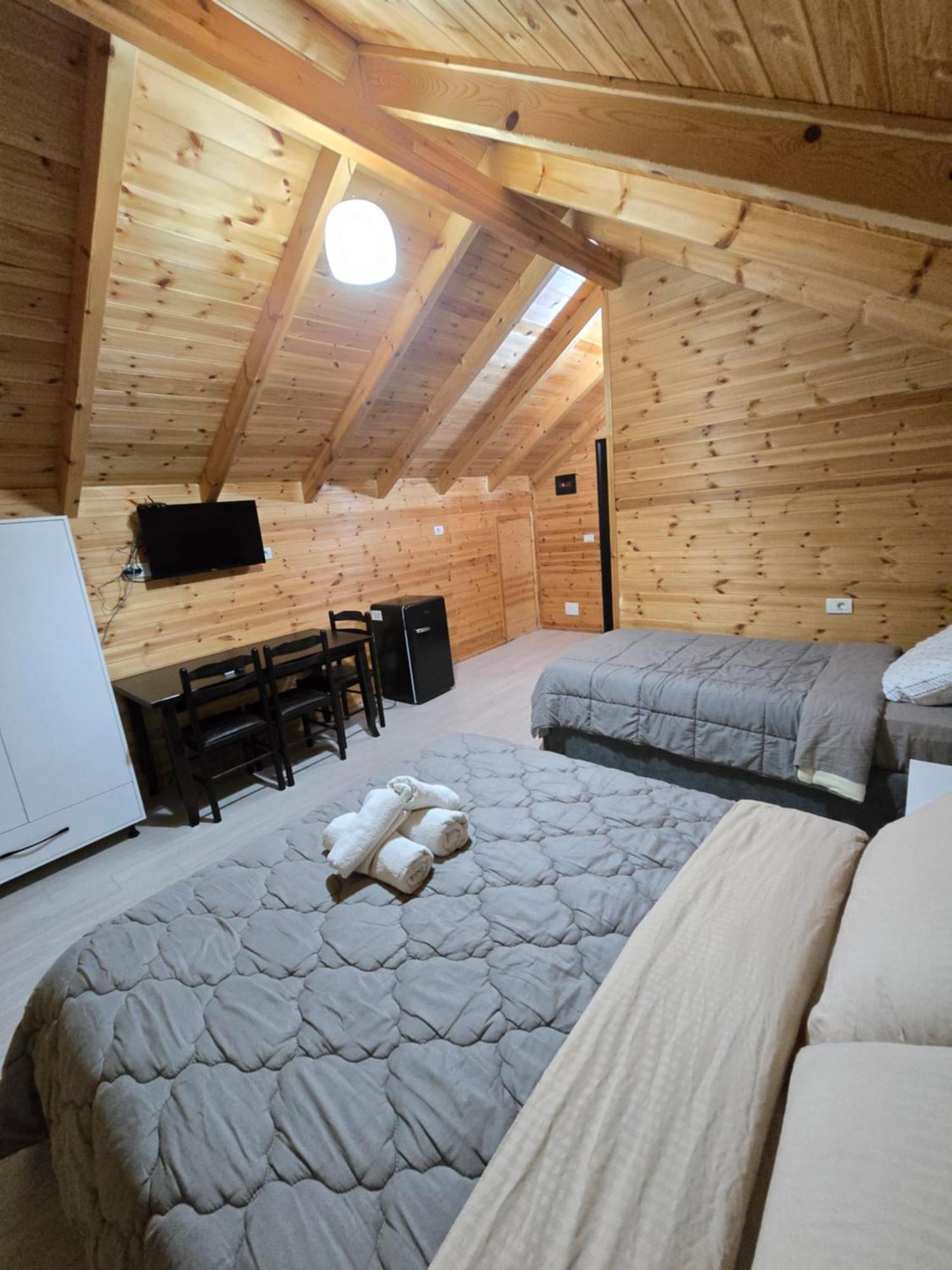 Beni Rooms Tale Lezhë الغرفة الصورة